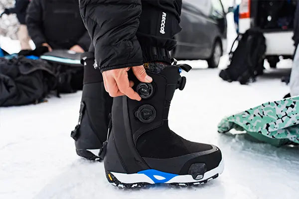 snowboardboots_step_on
